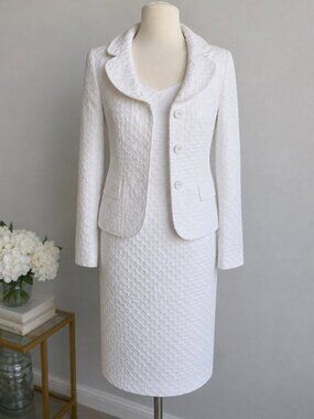Albert Nipon White Textured 2-Piece Skirt Suit – Size 8 Jacket & Sheath Dress, 8